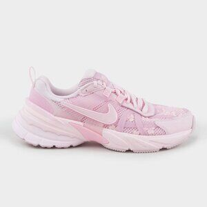 **BRAND NEW NEVER WORN BEAUTIFUL NIKE V2K Womens Running Shoes IN THE BOX**